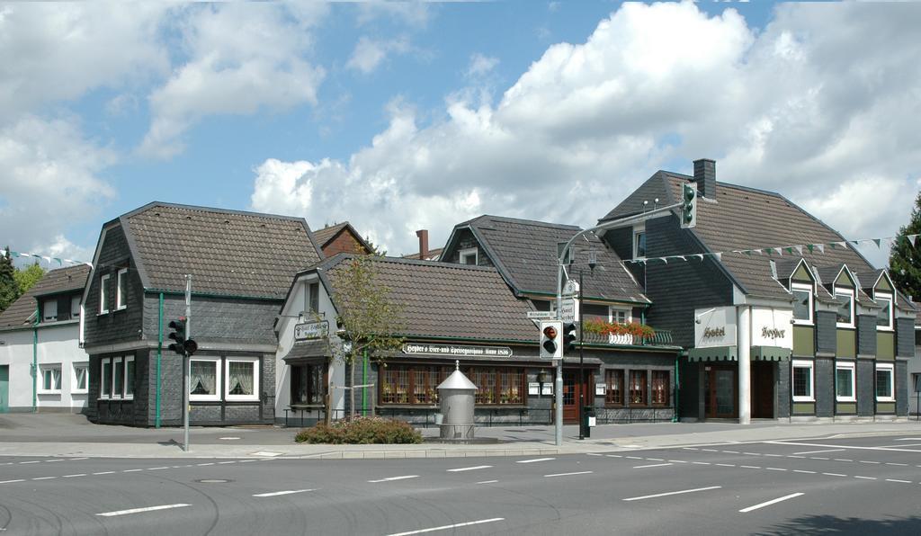 Hotel Heyder Burscheid Buitenkant foto