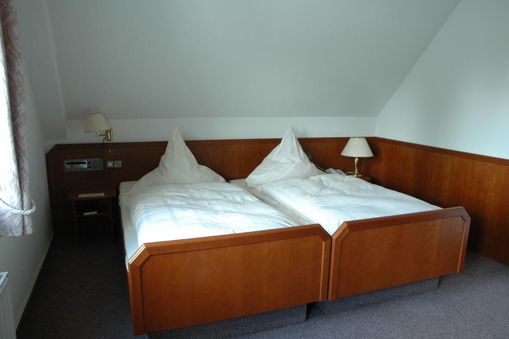 Hotel Heyder Burscheid Buitenkant foto