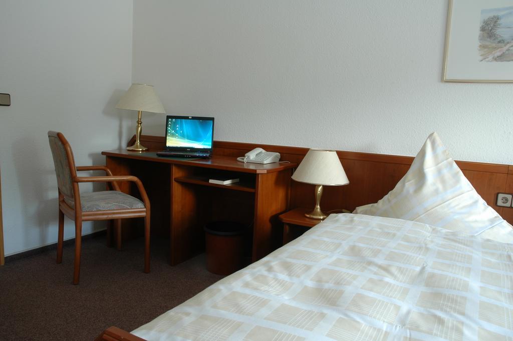 Hotel Heyder Burscheid Buitenkant foto